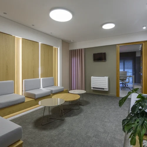 7834 Αίθουσα Αναμονής